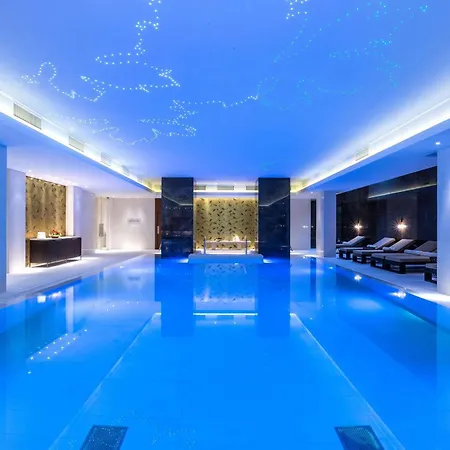Hilton Hotel 5*
